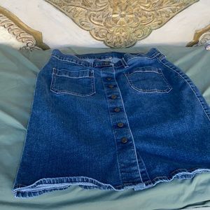 Levi’s button denim skirt size 31 medium rinse